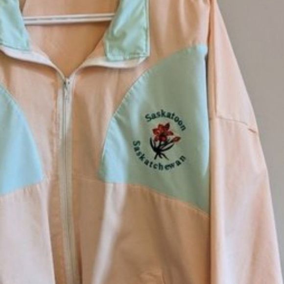 XL Saskatoon Peach Blue Wind Breaker Jacket Cute Flower - Picture 1 of 3